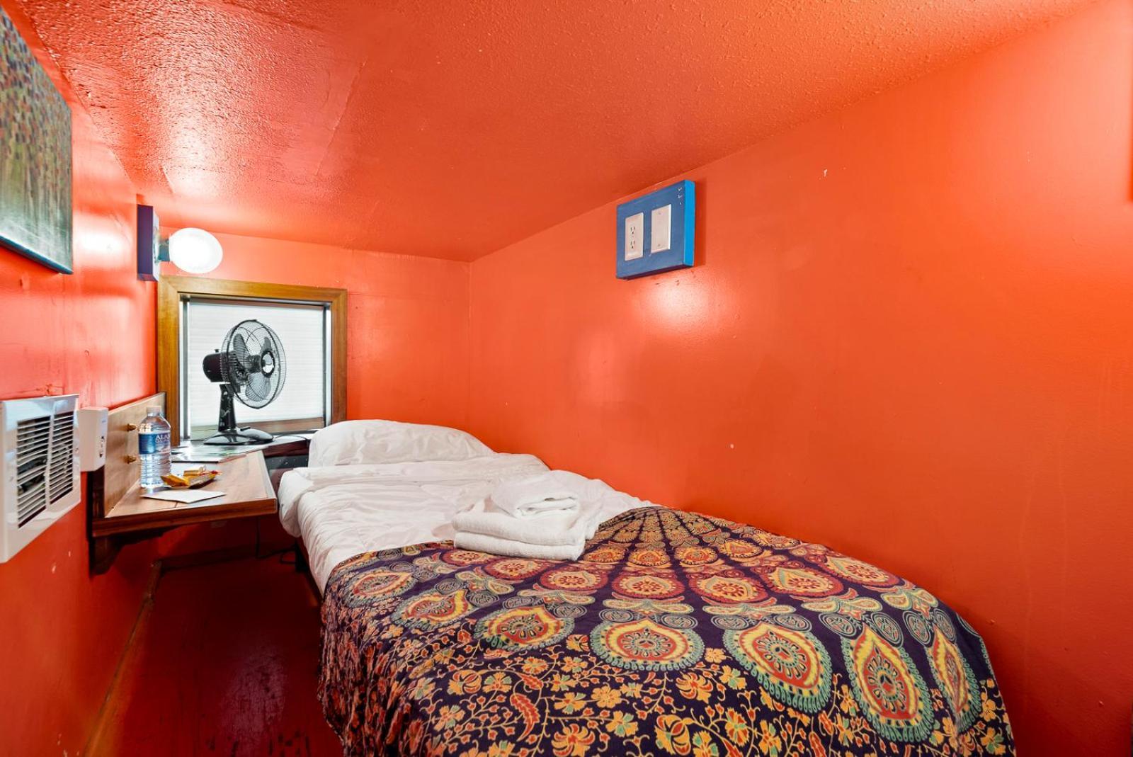 Qupqugiaq Inn Анкъридж Екстериор снимка